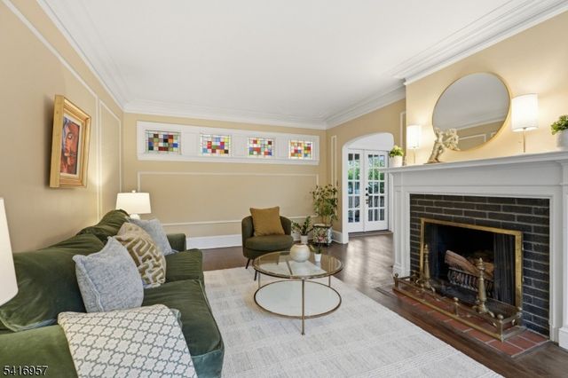 391 Up Mountain Avenue, Montclair Twp., NJ 07043