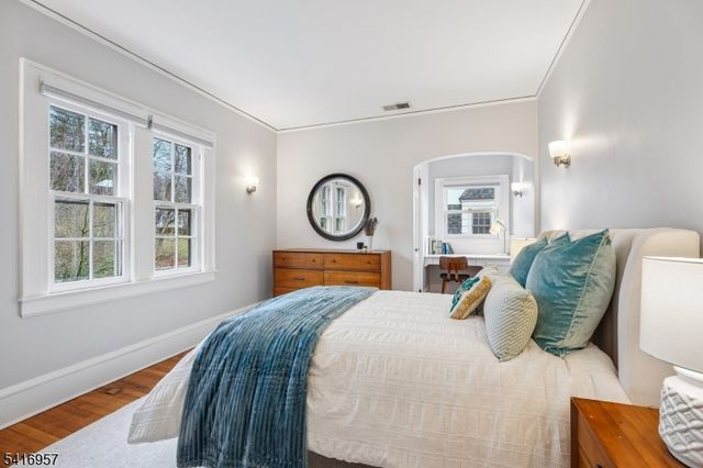 391 Up Mountain Avenue, Montclair Twp., NJ 07043