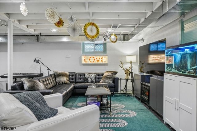 391 Up Mountain Avenue, Montclair Twp., NJ 07043