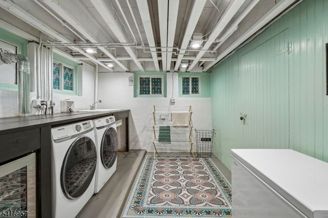 391 Up Mountain Avenue, Montclair Twp., NJ 07043