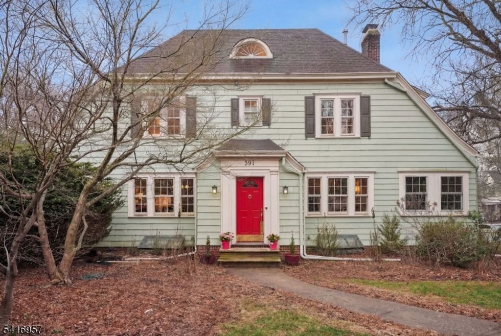 391 Up Mountain Avenue, Montclair Twp., NJ 07043