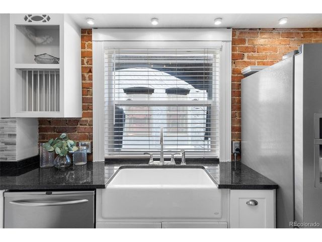 1054 S Pearl St, Denver, CO 80209