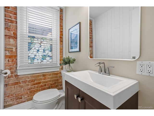 1054 S Pearl St, Denver, CO 80209