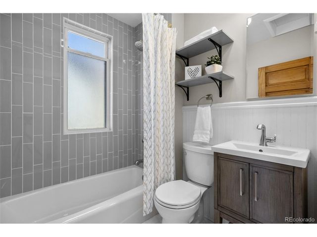 1054 S Pearl St, Denver, CO 80209