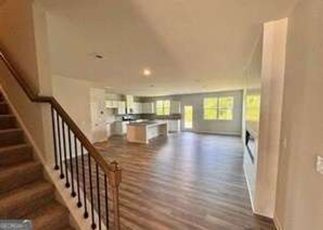 741 Point Place Drive, Loganville, GA 30052