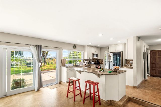 625 E J, Chula Vista, CA 91910
