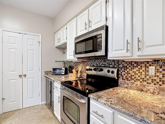 5308 BAY CLUB CIRCLE 5308, Tampa, FL 33607