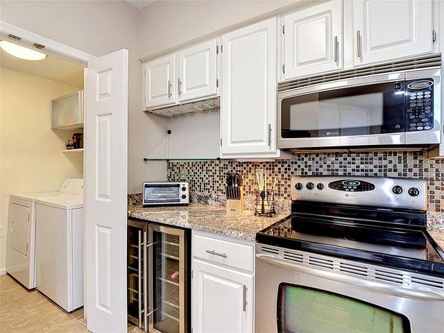 5308 BAY CLUB CIRCLE 5308, Tampa, FL 33607