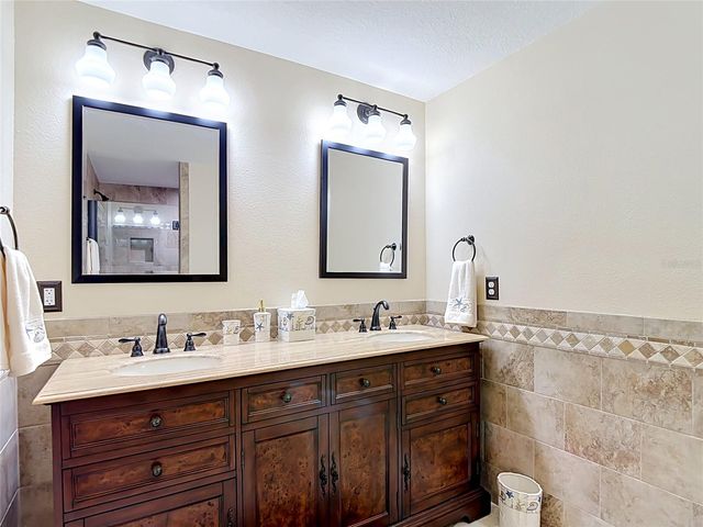 5308 BAY CLUB CIRCLE 5308, Tampa, FL 33607