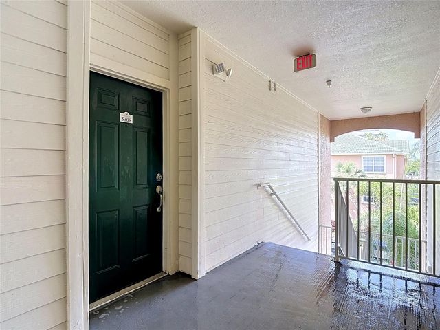 5308 BAY CLUB CIRCLE 5308, Tampa, FL 33607
