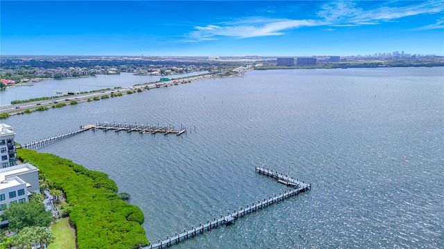 5308 BAY CLUB CIRCLE 5308, Tampa, FL 33607