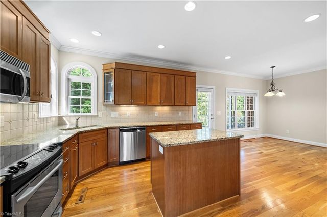 7057 Harperglen Road, Clemmons, NC 27012