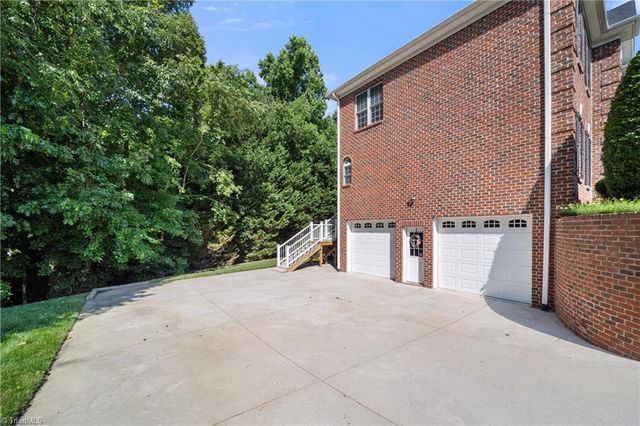 7057 Harperglen Road, Clemmons, NC 27012