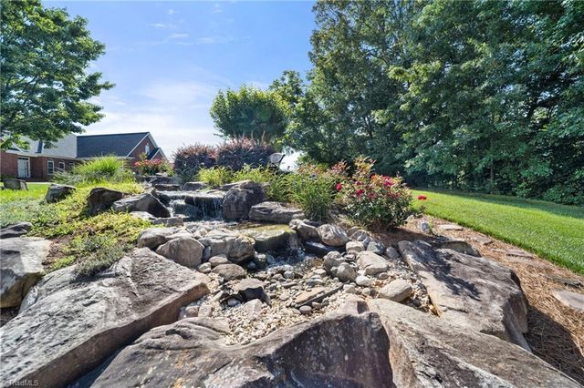 7057 Harperglen Road, Clemmons, NC 27012