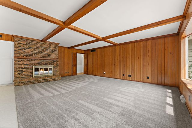 210 W 150 N, Valparaiso, IN 46385