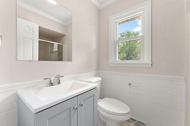 210 W 150 N, Valparaiso, IN 46385