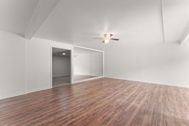 210 W 150 N, Valparaiso, IN 46385