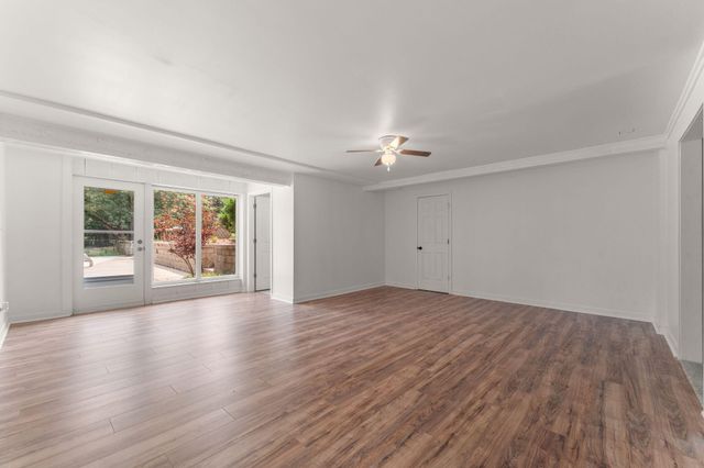 210 W 150 N, Valparaiso, IN 46385