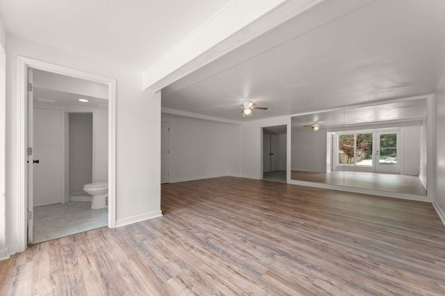 210 W 150 N, Valparaiso, IN 46385