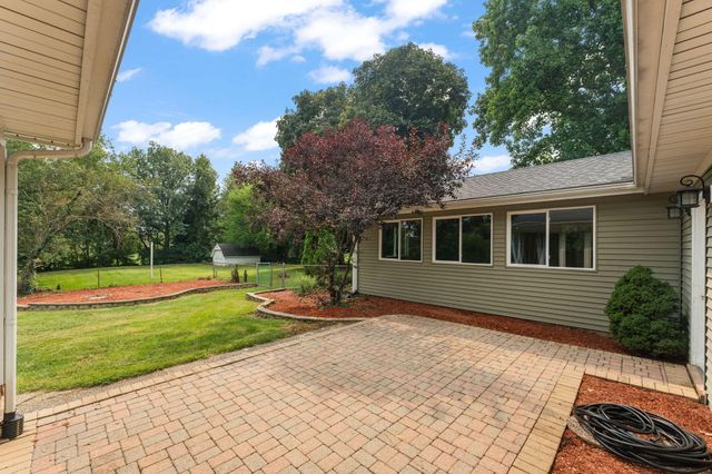 210 W 150 N, Valparaiso, IN 46385