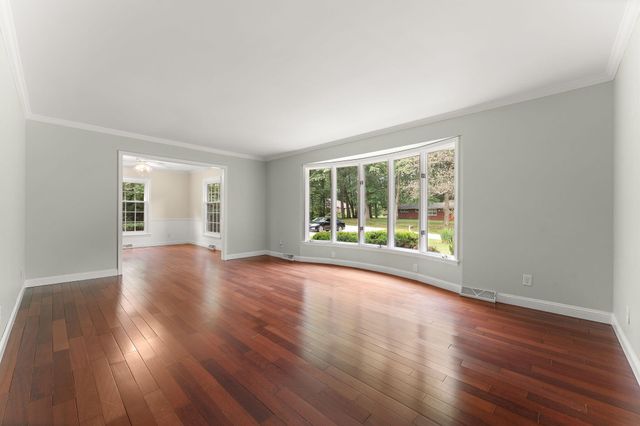 210 W 150 N, Valparaiso, IN 46385