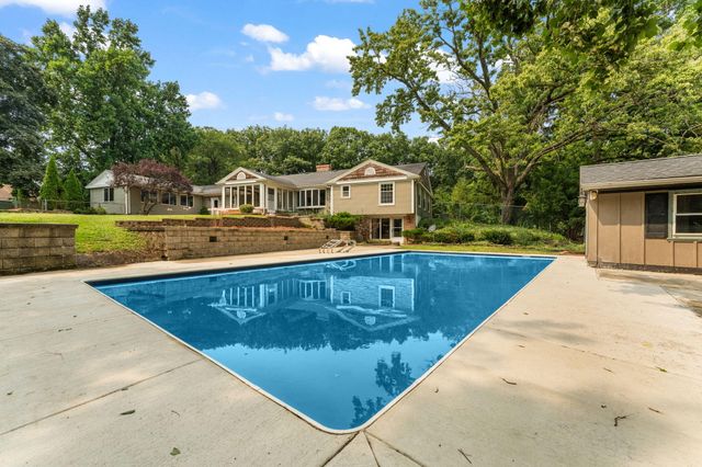 210 W 150 N, Valparaiso, IN 46385