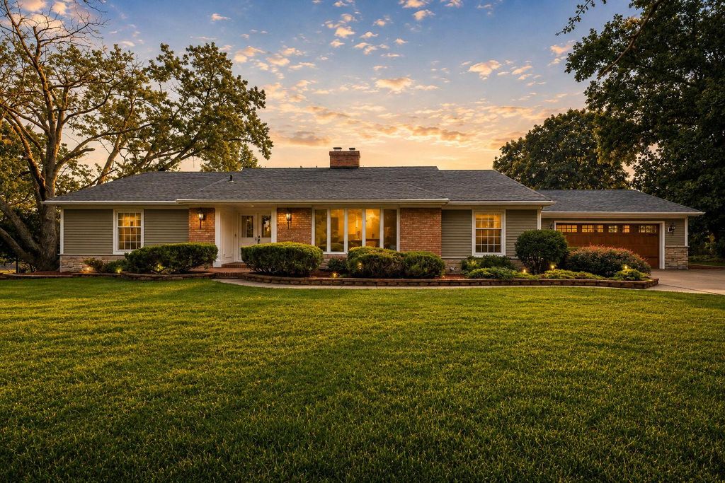 210 W 150 N, Valparaiso, IN 46385