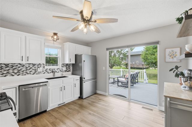 3220 SW Palidian Circle, Ankeny, IA 50023