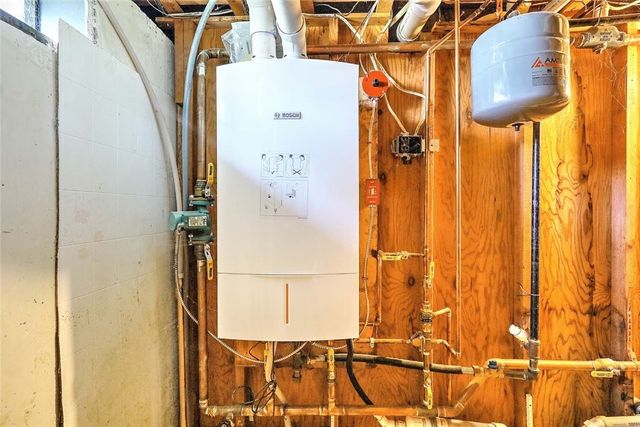 45 Countryside Drive, North Providence, RI 02904