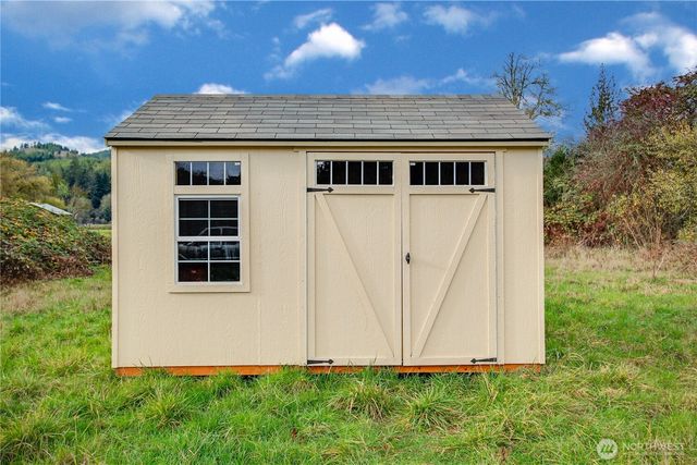 805 Elochoman Valley Road, Cathlamet, WA 98612