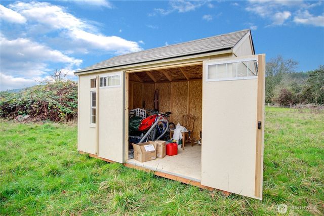 805 Elochoman Valley Road, Cathlamet, WA 98612