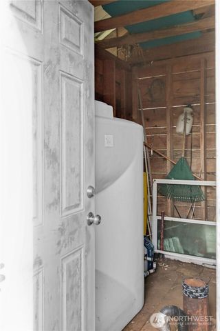 805 Elochoman Valley Road, Cathlamet, WA 98612