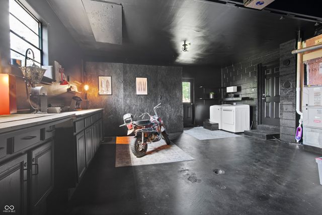 4230 Five Points Road, Indianapolis, IN 46239