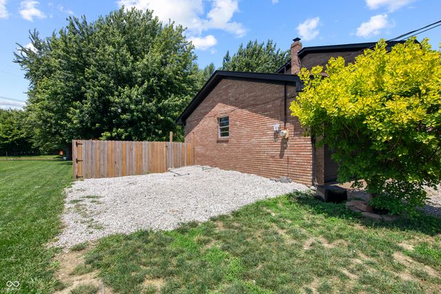 4230 Five Points Road, Indianapolis, IN 46239