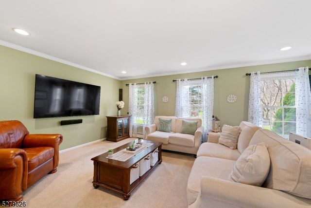 164 Parker Rd, Washington Twp., NJ 07853