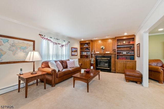 164 Parker Rd, Washington Twp., NJ 07853