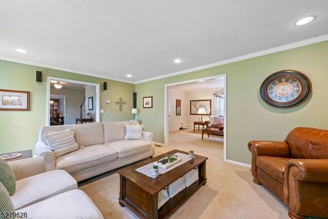 164 Parker Rd, Washington Twp., NJ 07853