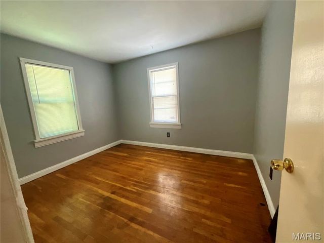 233 Buddie Avenue, St Louis, MO 63135