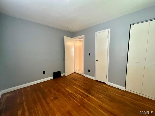233 Buddie Avenue, St Louis, MO 63135