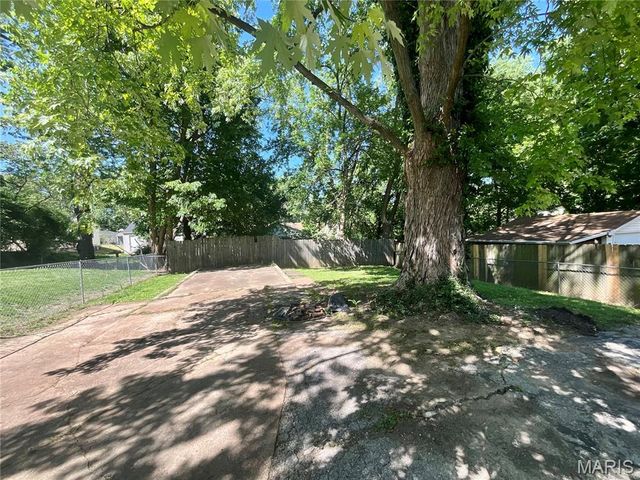 233 Buddie Avenue, St Louis, MO 63135