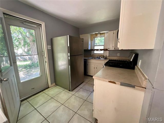 233 Buddie Avenue, St Louis, MO 63135