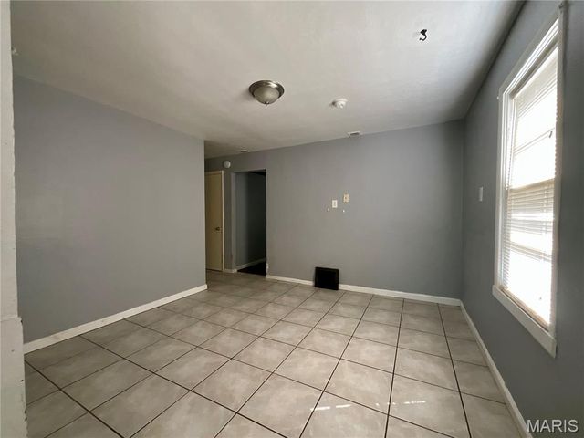 233 Buddie Avenue, St Louis, MO 63135
