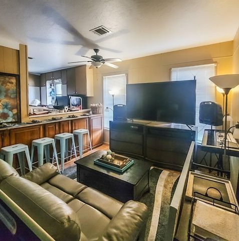 1404 Fannin Street, Columbus, TX 78934