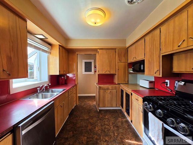 315 S Birch Street, Blackfoot, ID 83221