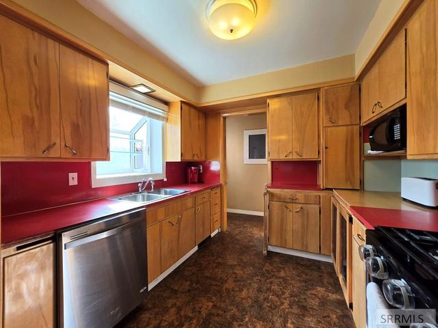 315 S Birch Street, Blackfoot, ID 83221