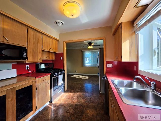 315 S Birch Street, Blackfoot, ID 83221