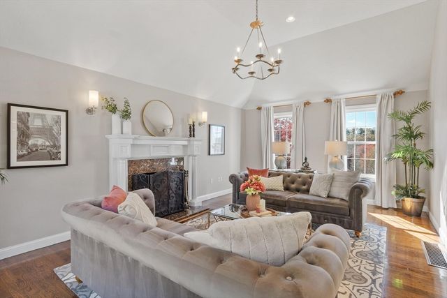 140 Barteau Lane, Boxborough, MA 01719