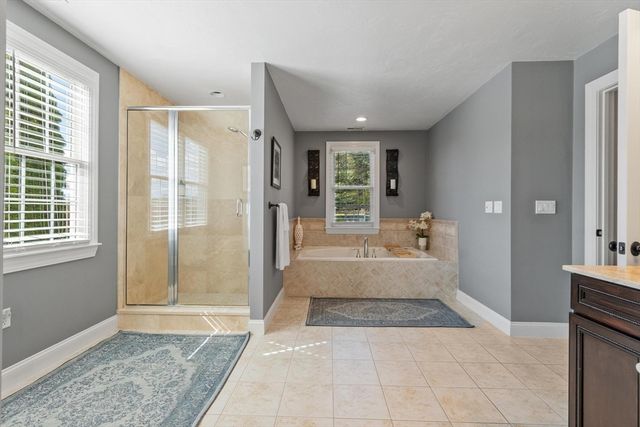 140 Barteau Lane, Boxborough, MA 01719
