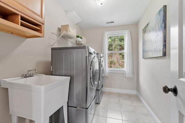 140 Barteau Lane, Boxborough, MA 01719