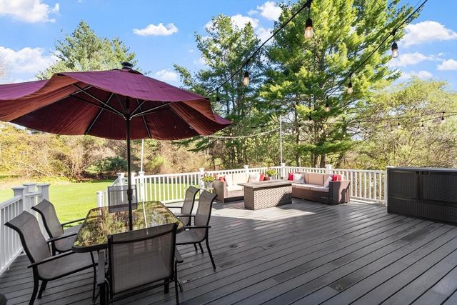 140 Barteau Lane, Boxborough, MA 01719